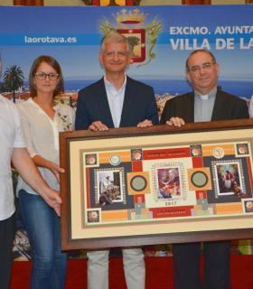 La temática de las misiones en la Iglesia inspirará el magno tapiz de la Plaza del Ayuntamiento de La Orotava. · foto 2