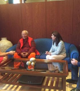 La alcaldesa de Telde realiza un recibimiento institucional al lama Namkhai Norbu Rimpoche. · foto 5