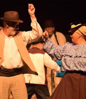 La Rondalla Entre Edades y el grupo de baile El Candil celebraron su 5º aniversario · foto 3