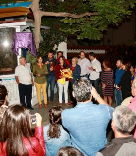 Arguineguín celebra el cambio de la Avenida del Muelle por el reconocido carpintero Manuel Álamo Suárez. · foto 1