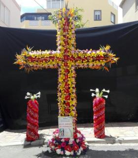 La AV Amigos de Vistabella gana el Concurso de Cruces de las Fiestas de Mayo. · foto 5