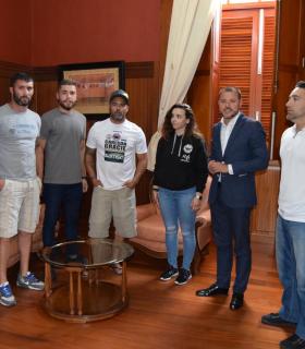 El Alcalde felicita y celebra los éxitos de los deportistas galdenses. · foto 6