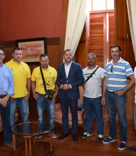 El Alcalde felicita y celebra los éxitos de los deportistas galdenses. · foto 7