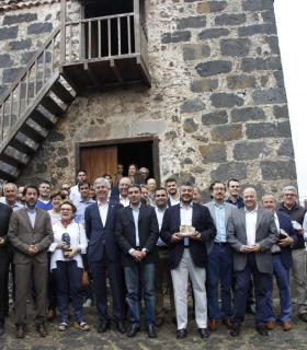 La Fundación Alhóndiga entrega sus premios anuales a los mejores vinos embotellados de Canarias. · foto 1