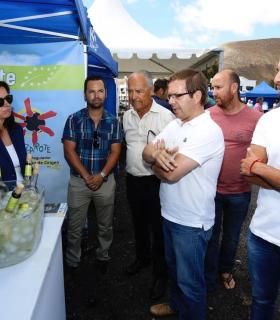 El Cabildo de Lanzarote felicita a los ganadores del III Concurso Insular de Cata de Quesos. · foto 3