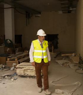 GF Hoteles recibe al alcalde de Adeje en las obras de GF Victoria. · foto 5