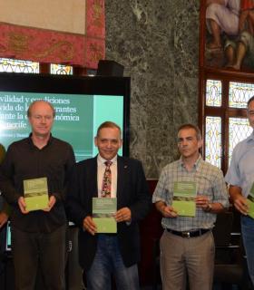 El Cabildo de Tenerife presenta un estudio sobre los efectos de la crisis económica en los inmigrantes de la Isla. · foto 3