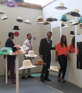 Ayuntamiento de Antigua , Colectivo y Cabildo de Fuerteventura exigen el reconocimiento Regional de la Feria de Artesanía. · foto 1