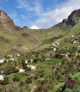 El Cabildo de La Gomera mejora la seguridad y el pavimento en la carretera de acceso a Taguluche · foto 2