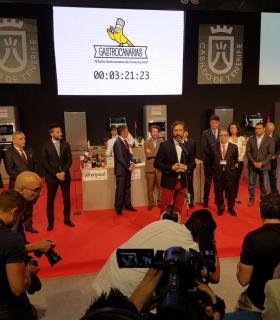 El presidente del Cabildo de Lanzarote, Pedro San Ginés, y el consejero de Promoción Económica, Antonio Morales, felicitan y ponen en valor nuevamente el trabajo y el esfuerzo realizado por productores, bodegas, queserías, sector restauración. · foto 4