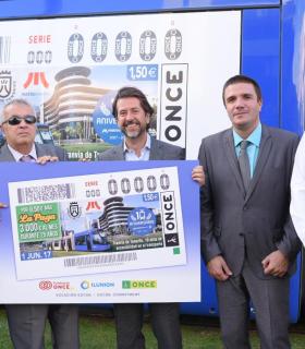 La Once dedica el cupón, que se venderá en todo el país para el sorteo del 1 de junio, al 10º aniversario del tranvía de Tenerife. · foto 1
