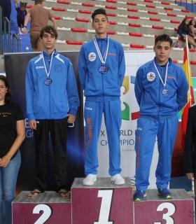 El pabellón municipal congregó a casi 300 deportistas en el Primer Campeonato de Kárate. · foto 5