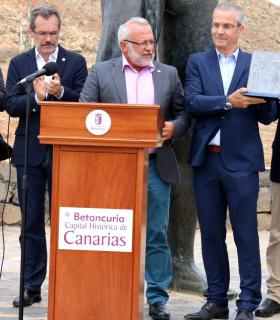 Feliz día de Canarias con Silbo gomero. · foto 1