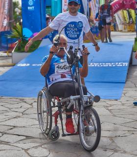 Yeray Durán y Christelle Bard se coronan vencedores de la Ultra de la Cajamar Tenerife Bluetrail 2017. · foto 11