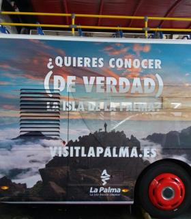 La Palma La Isla Bonita se promociona en los bus turísticos de Madrid y Barcelona. · foto 1