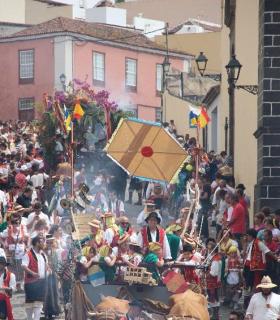 Este domingo se celebra la Romería de San Isidro Labrador de La Orotava, la más bonita de Canarias. · foto 3