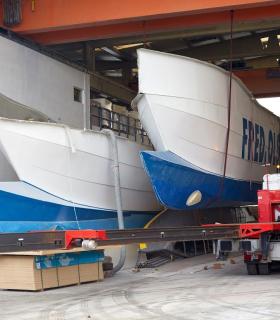Clavijo anuncia que la línea interior de La Gomera será una realidad en breve tras la botadura del ferry que operará en la isla. · foto 2