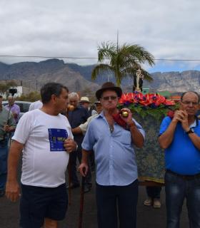 Piso Firme presume de cebollas en la vigésima edición de esta fiesta popular en Gáldar. · foto 14