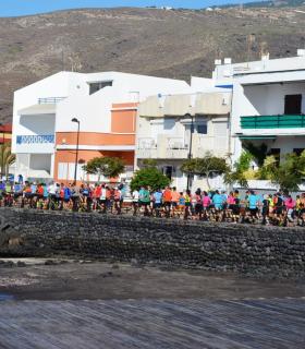 Héctor Afonso González y Yurena San Fiel González conquistan la V Vertical de Güímar. · foto 2