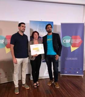 Mercedes Afonso premiada en el Canary Islands International Film Market por su proyecto Sara y las Estrellas. · foto 2