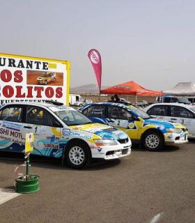 Nuestra Señora del Carmen y un amplio dispositivo de seguridad velan por los pilotos del motor canario en el IV Slalom de Salinas. · foto 4