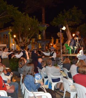 Facaracas encandila al público galdense en su tradicional cita con las folías. · foto 1