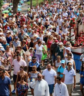 Los marineros de Arguineguín suspenden la procesión marítima ante las advertencias de la Guardia Civil. · foto 4