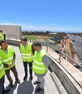 Clavijo: “La voluntad de acuerdo ha hecho posible encontrar soluciones a los problemas de movilidad en la TF-5”. · foto 6