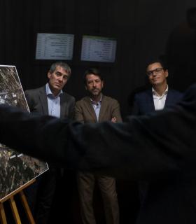 Clavijo: “La voluntad de acuerdo ha hecho posible encontrar soluciones a los problemas de movilidad en la TF-5”. · foto 1