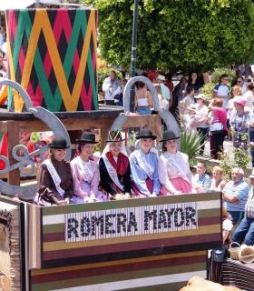 La asistencia de miles de magos confirma la buena salud de la romería de La Esperanza. · foto 3