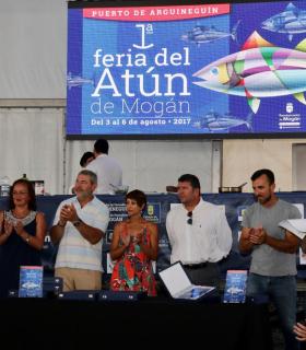 Más de 5.000 personas asisten al día grande de la 1ª Feria de Atún de Mogán. · foto 7