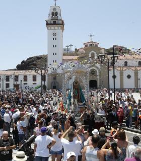Canarias se rinde ante su Patrona, la Virgen de Candelaria. · foto 2
