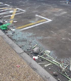 El Ayuntamiento de Los Realejos descarta mayores incidencias en el talud de El Socorro tras el accidente y reabrirá el acceso tras finalizar las tareas de limpieza. · foto 5