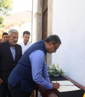 El gobierno de la India donará una estatua de Mahatma Gandhi al Ayuntamiento de Adeje . · foto 4
