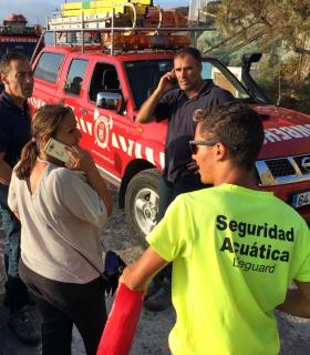 Tacoronte: Un helicóptero rescata a un joven herido en una zona de la playa del Arenal. · foto 2