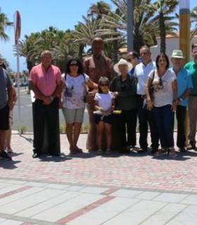 La nueva Plaza de Frasquita rinde homenaje a una mujer pionera en Caleta de Fuste. · foto 1