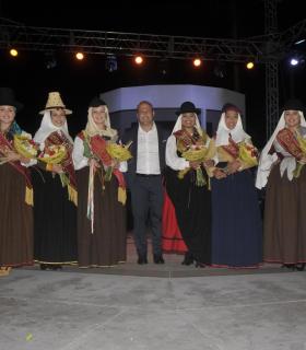 Laura Llanos, nueva reina de la fiesta de la cosecha en La Guancha. · foto 1