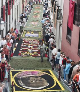 Asociación de Alfombristas, premio artesanía y patrimonio de La Orotava. · foto 4
