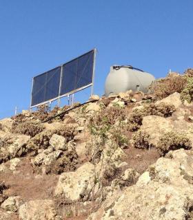 Los captadores de niebla del Cabildo de Fuerteventura recogieron en el último año más de 33.000 litros de agua. · foto 1