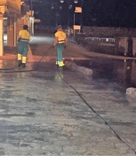 El Ayuntamiento de Telde recoge unas 9,5 toneladas de basura tras la noche de los fuegos de Melenara. · foto 12
