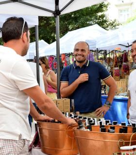 Santa Cruz de Tenerife celebra la ‘vuelta al cole’ con un domingo de dinamización comercial. · foto 2