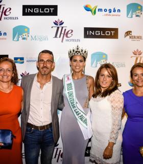 Daira Santana se alza como Miss Universo Las Palmas 2017 en Mogán. · foto 1