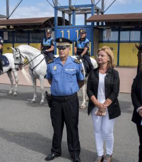 Agentes de la Policía Local patrullarán a caballo para reforzar la seguridad en los partidos de fútbol de la UD Las Palmas. · foto 3