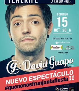El humorista David Guapo actúa en el Paraninfo de la ULL con la segunda parte de su espectáculo #quenonosfrunjanlafiesta. · foto 1