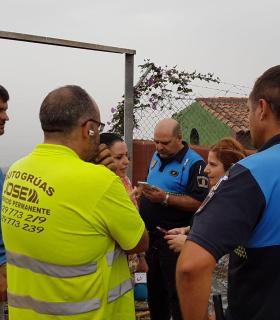 A esta hora de la tarde se encuentra extiguido el conato de incendio en Agua García (Tacoronte). · foto 4