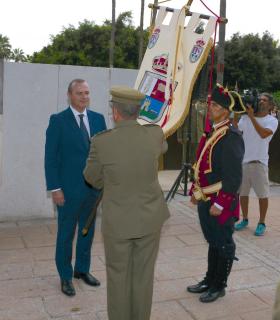 El Alcalde preside en los Jardines de La Luz el acto que conmemora el 422 aniversario de la Batalla de La Naval. · foto 3