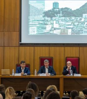 Clavijo: El crecimiento económico ha de estar vinculado a la generación de empleo y el refuerzo de las políticas sociales. · foto 3