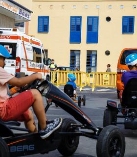 Más de 2.000 personas comparten su afición por el motor en el 2º Encuentro Solidario de Coches Japoneses en Arguineguín. · foto 5