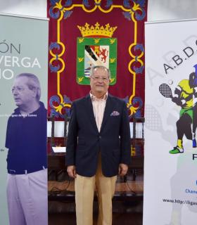 El Dr. José María Rodríguez, premio ‘Chanverga del año 2017’. · foto 1