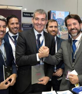 Clavijo apuesta por la mejora del destino para mantener un mercado que sigue apostando por el Archipiélago. · foto 1
